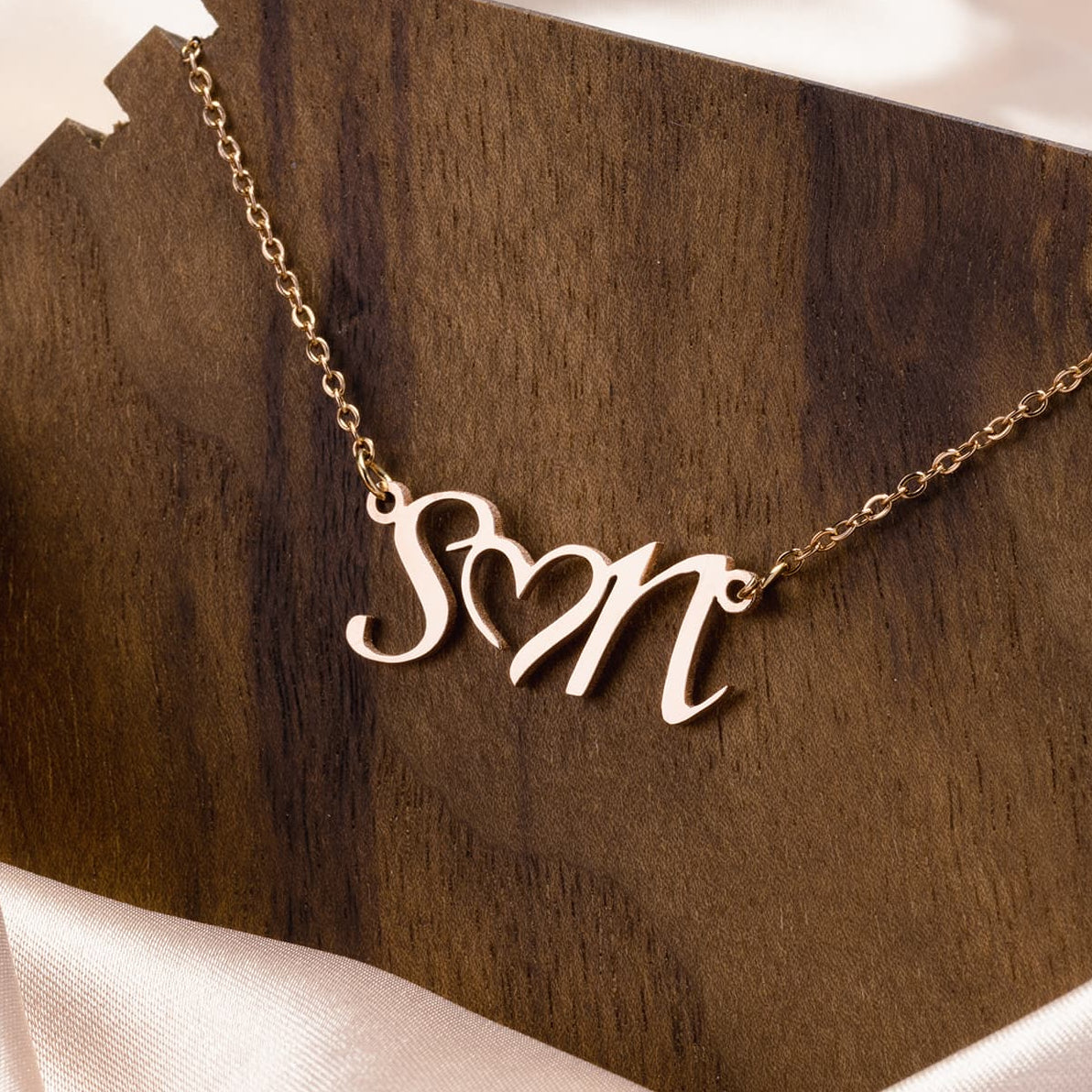 Custom_Initails_and_Heart_Necklase_in_Gold_Rose_Gold_or_Silver_Mockups_File.jpg_15389812