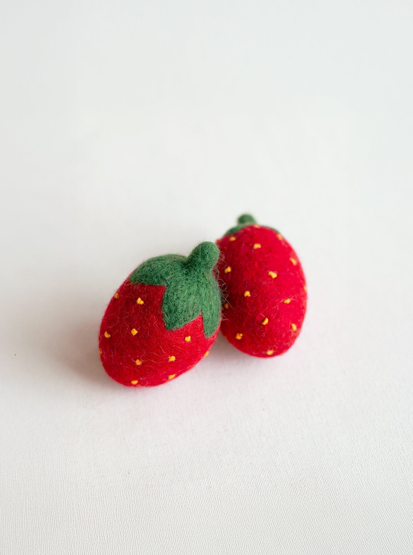 Red Strawberry Wool Cat Toy Set